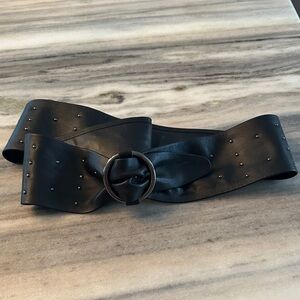 WORTH NEW YORK ITALIAN LEATHER BELT WITH STUDS